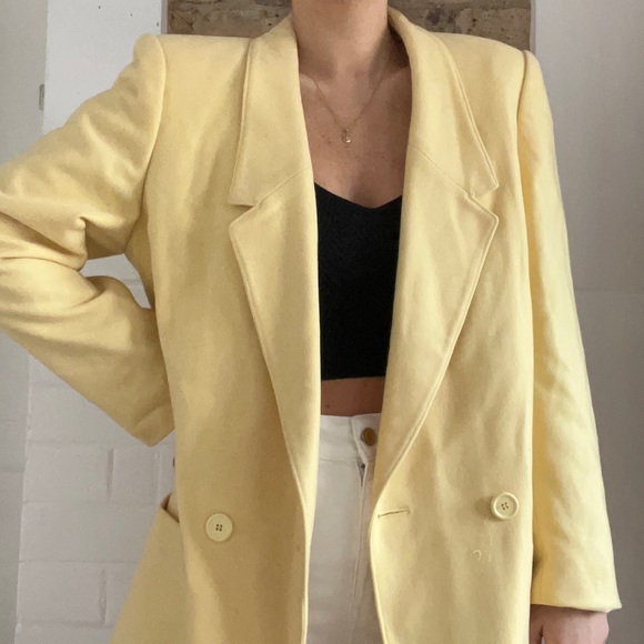 Vintage Butter Yellow Blazer - Picture 2 of 9